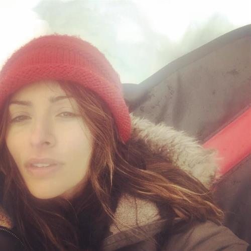 Sarah Shahi taking a selfie