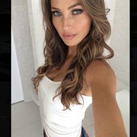 Simone Villas Boas taking a selfie