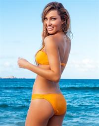 Simone Villas Boas in a bikini - ass