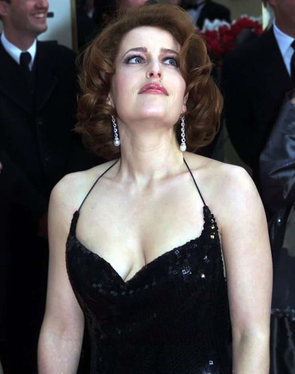 Gillian Anderson