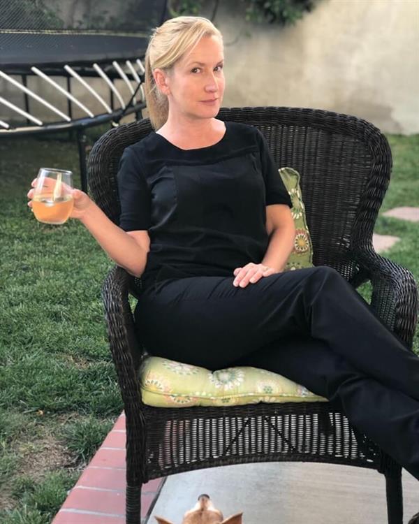 Angela Kinsey