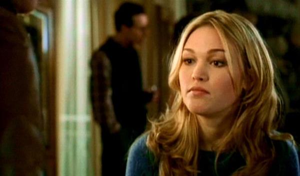 Julia Stiles