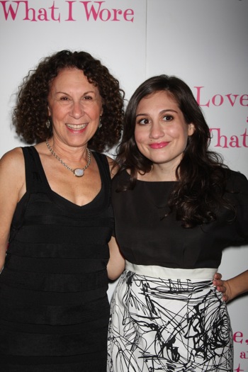 Rhea Perlman