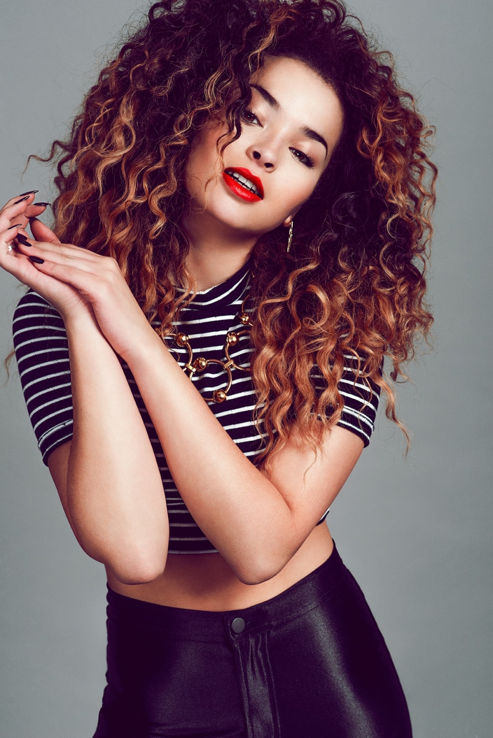 ella-eyre