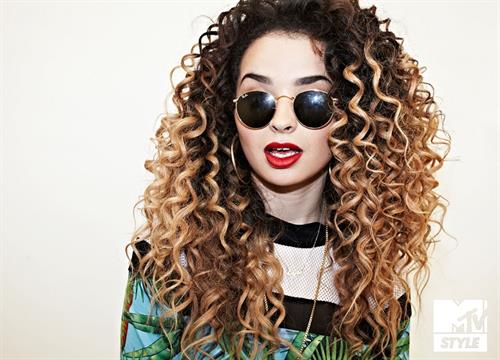 Ella Eyre