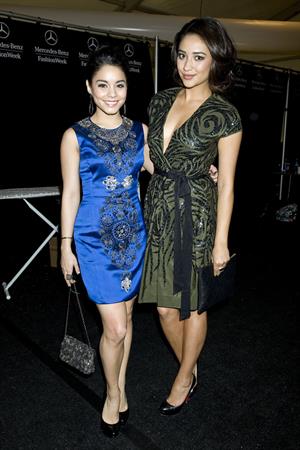 Vanessa Hudgens Naeem Khan Fall 2013 Fashion Show in New York, February 12, 2013 