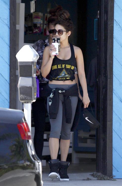 Vanessa Hudgens Spotted after workout in Studio City (May 28, 2013) 