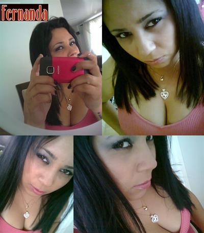 Fernanda (Nickname for Modeling Peituda Safada)
She is a hot brazilian Dancer. 
24yo from Curitiba Brazil