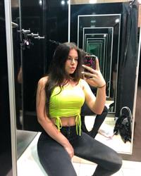 Lauren Alexis taking a selfie