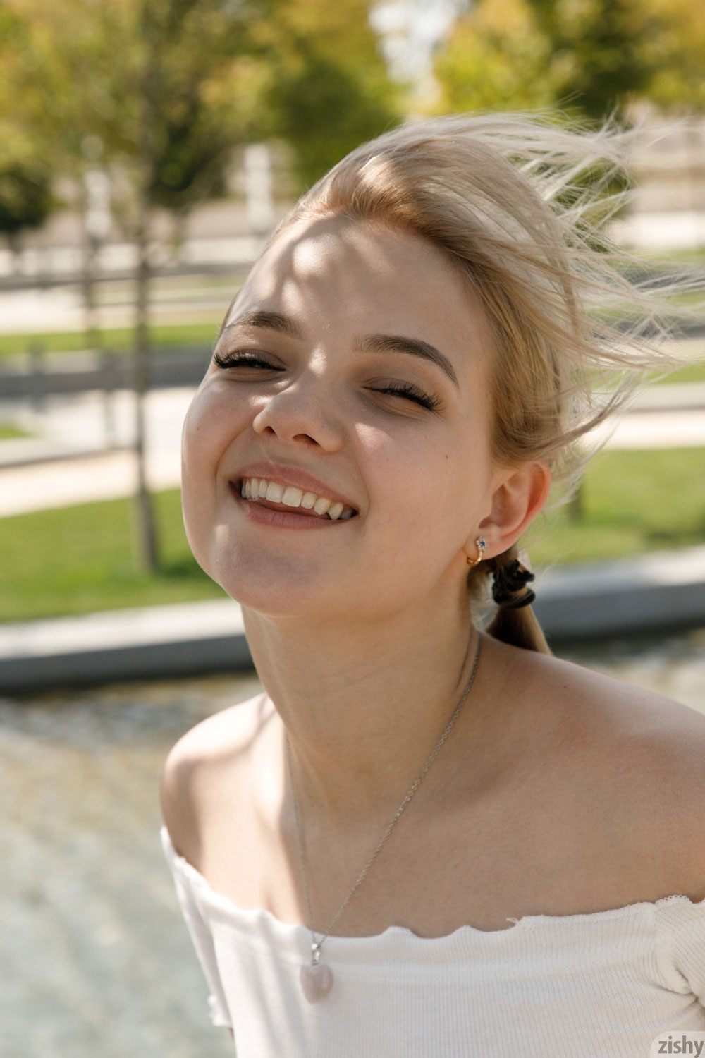 Victoria & Diana Fun in the Park