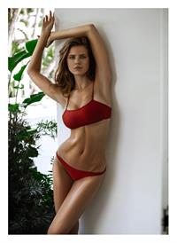 Emily Deyt-Aysage - Naturally Busty British Bombshell