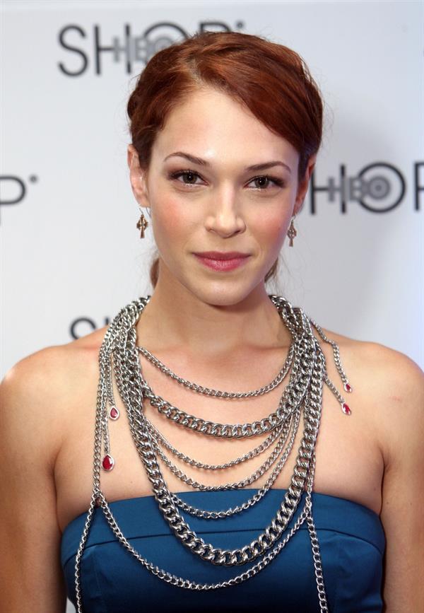 Amanda Righetti