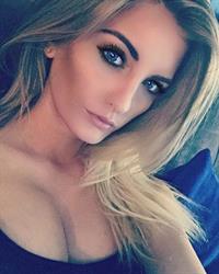 Cambria Joy taking a selfie