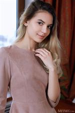 Valencia Nude Newcomer