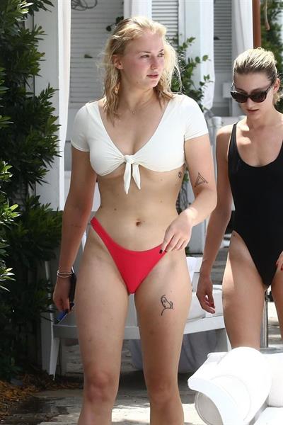Sophie Turner (Actress)