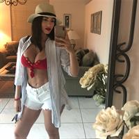 Maybel Sanchez taking a selfie