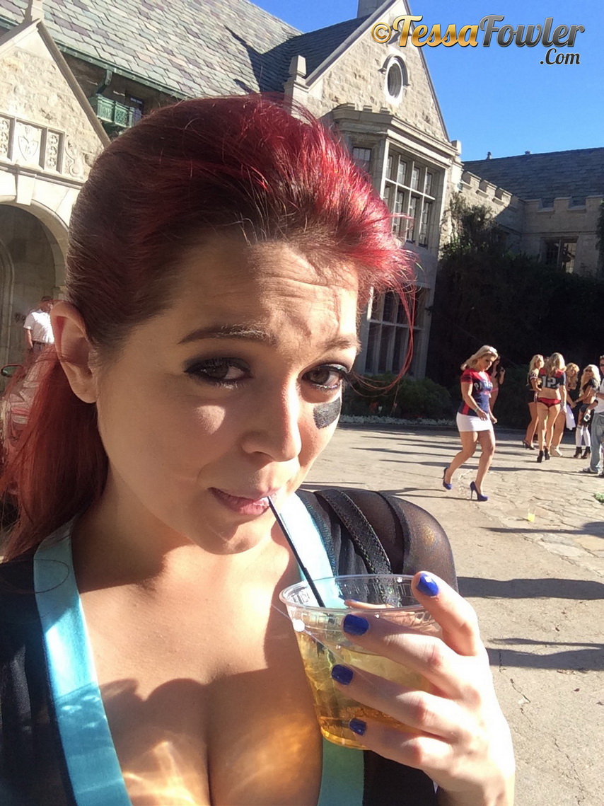 Hey everyone! This is a little potpourri selection taken from my iPhone and a few other places, so I hope you like... there is plenty of big boobies here for the gandering!