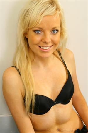  Cute cookie girl Sue shows us her tasty treats. 