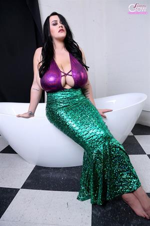Leanne Crow Nude Pictures Leanne Crow in a Mermaid Costume Titties in Focus