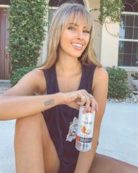 Emily Zeck Pictures Emily Zeck