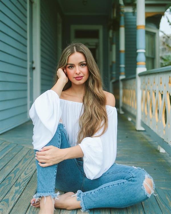 Addison Rae Easterling Babe Trader