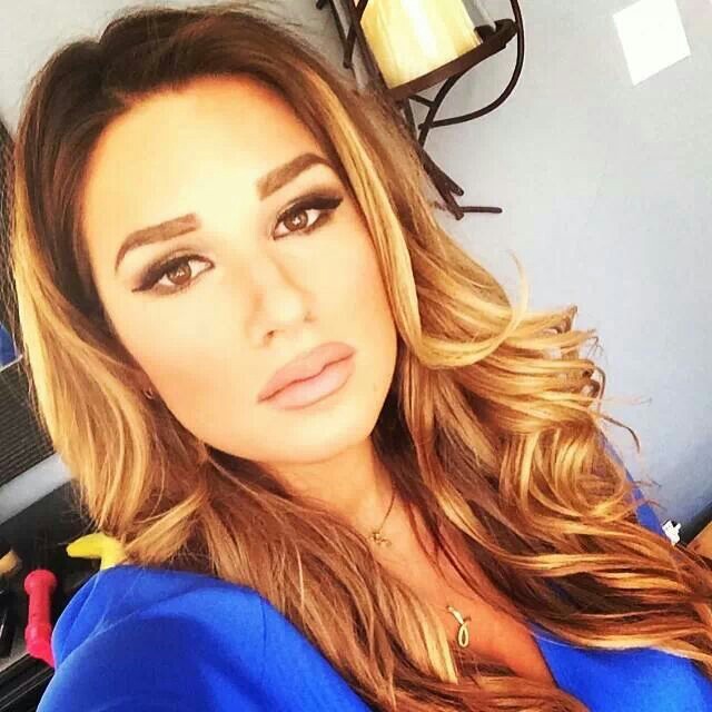 Jessie James Decker Pictures Jessie James Decker