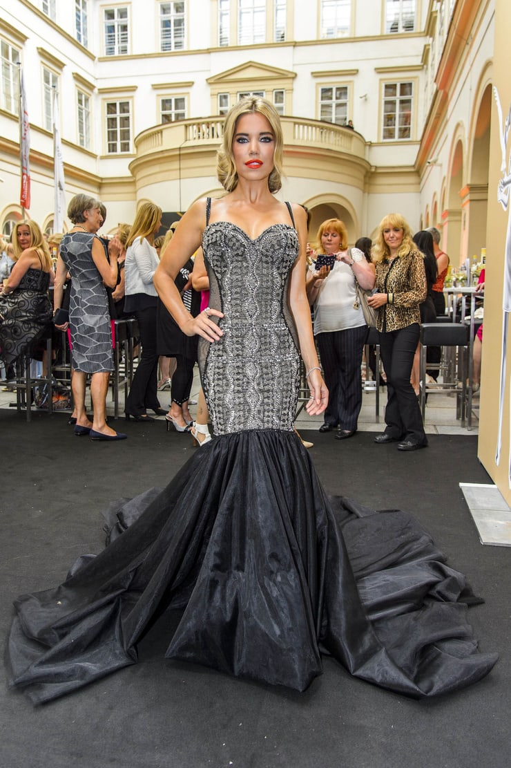 Sylvie van der Vaart