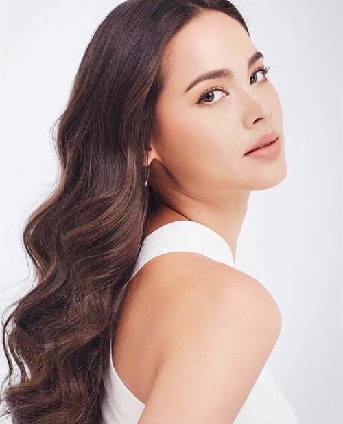 Urassaya Sperbund