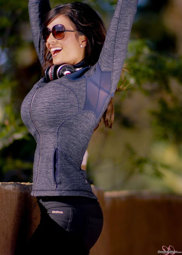 Denise Milani Photoset - Beats2013