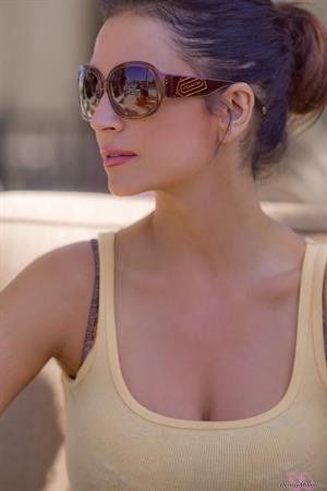 Denise Milani Photoset - DayOut2012