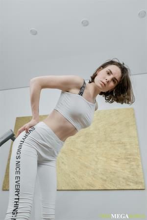 Darcy Dark Pictures Home workout ends with a solo