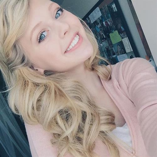 Loren Beech taking a selfie