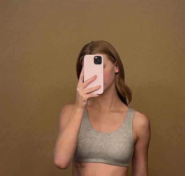 Loren Beech taking a selfie