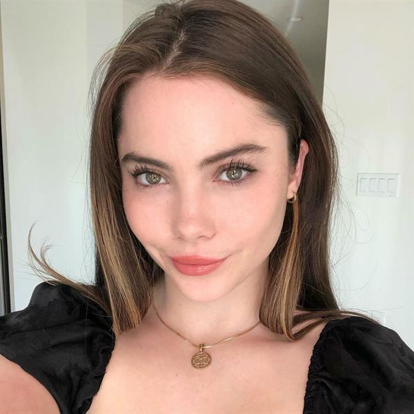 McKayla Maroney taking a selfie