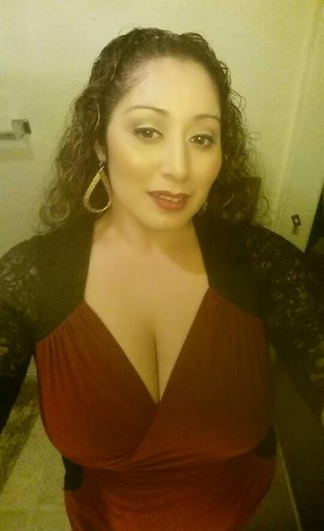 Patricia Lira taking a selfie