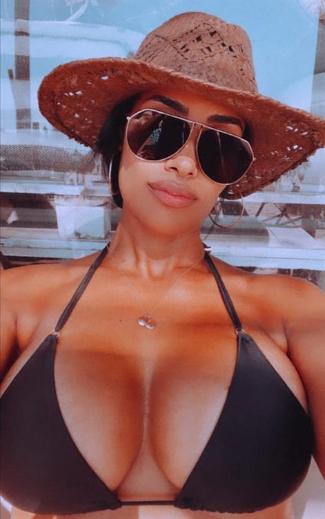 Micaela Reis in a bikini