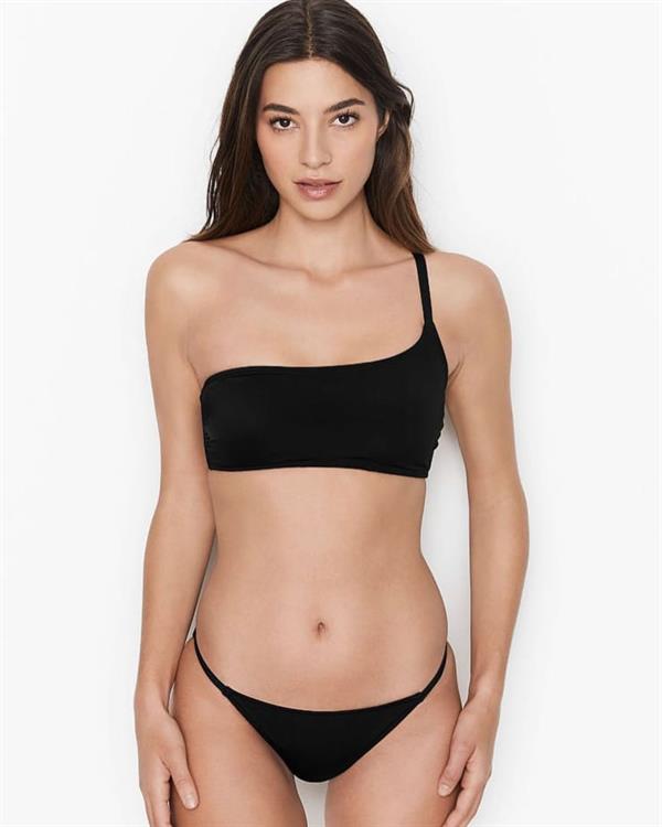 Rocío Crusset in a bikini