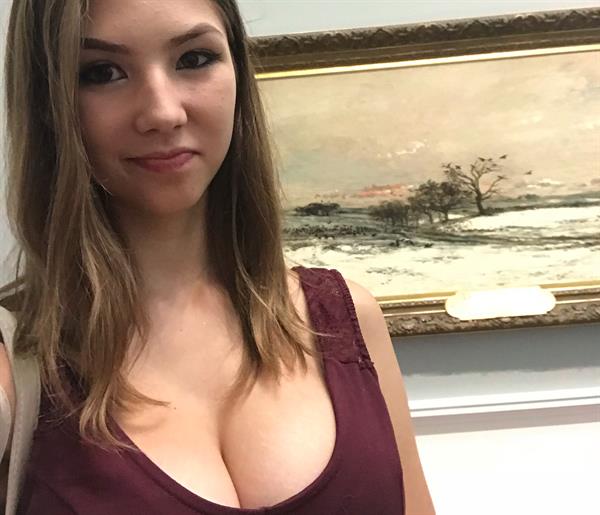 Beautiful Australian Teen With Big Tits