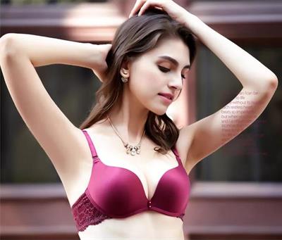 Unnamed model of underwear of Paerlan.