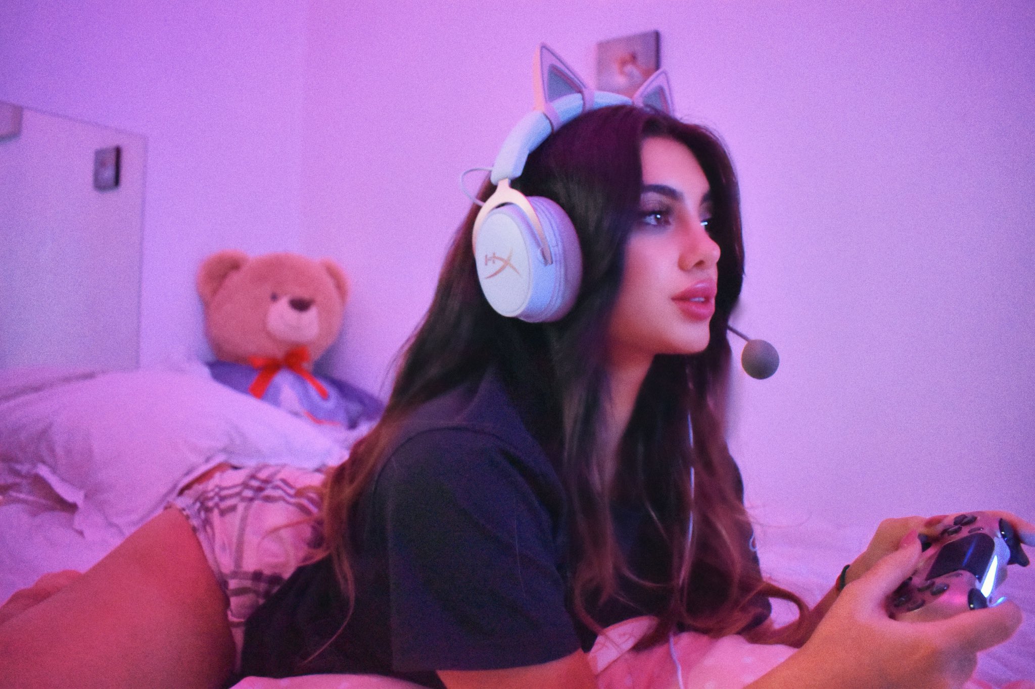 Julia Bayonetta Pictures Julia Bayonetta - French Streamer