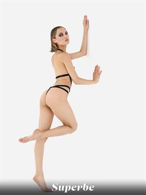 Hannah Ray nude for Superbe 19156