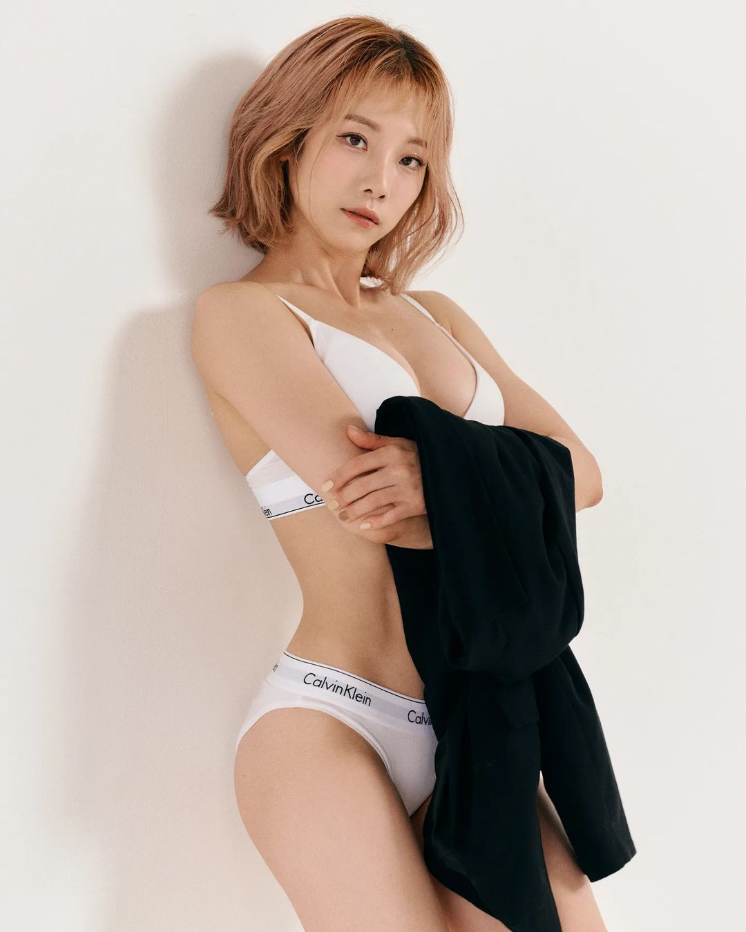 Beautiful Korean star - Instagram picture 09/01/2020 to 09/14/2022