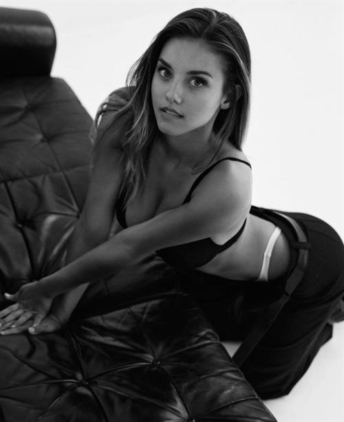 Nicola Cavanis in lingerie