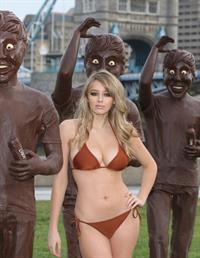 Keeley Hazell sexy bikini pics