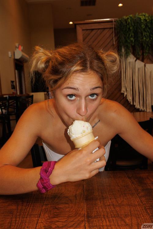 Jezebel Madd in Sexy Pants