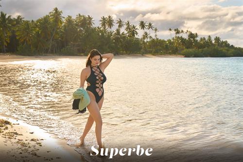 Lola Johnson Bikini Pictures Lola Johnson private beach