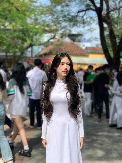 Cute ao dai