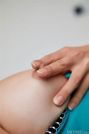 Belka Spreads in Heels