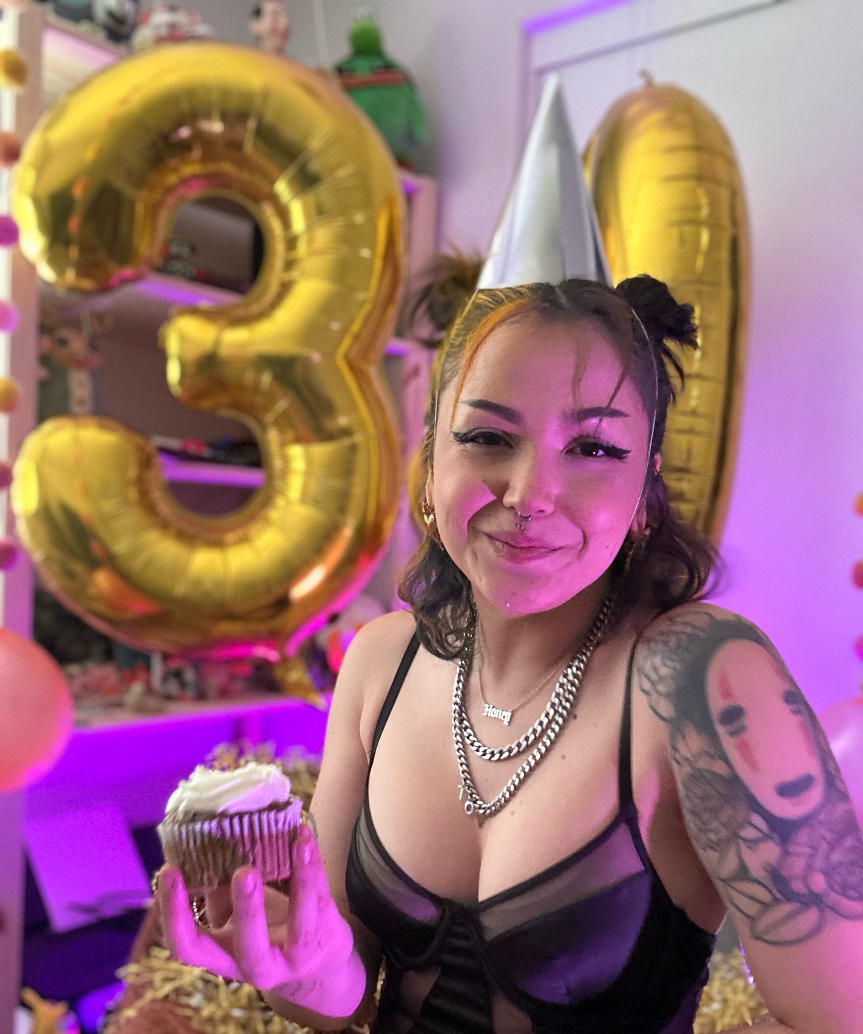 Taydertot (Twitch) taking a selfie