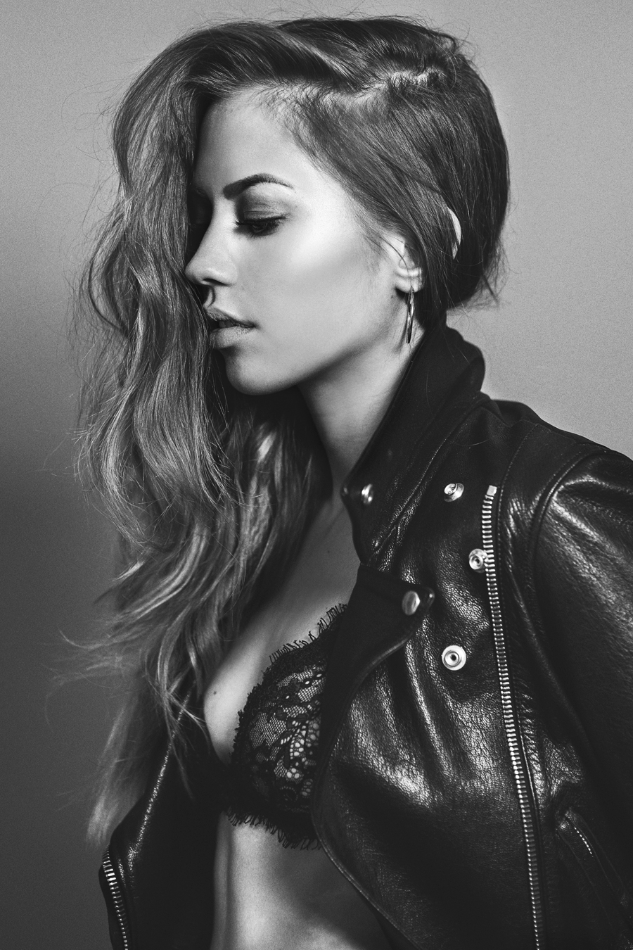 Kenza Zouiten in lingerie